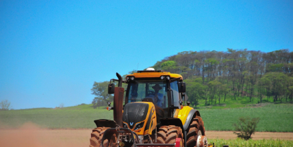 Zemědělci vyrazí na silnice: Protestují proti levným dovozům a byrokracii
