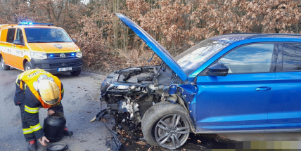 U Nové Vsi pod Pleší skončil osobák mimo silnici