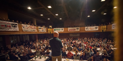 Na Stojáka: Vraťte se do světa smíchu s oblíbenými baviči!