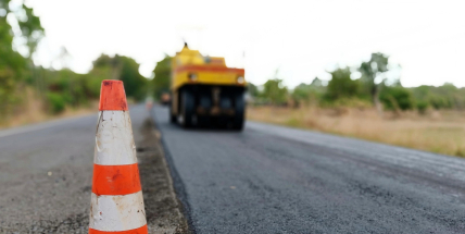 Řidiče čekají omezení na hlavní trase mezi Příbramskem a Benešovskem