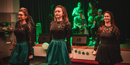 Zelené pivo, irská hudba a tanec. Den svatého Patrika oslavíte v Junioru