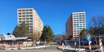 Od pondělí bude na Rynečku provoz řízen semaforem. Bude pokračovat rekonstrukce mostu