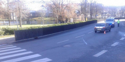 Peugeot srazil chodce na přechodu