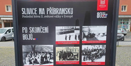 Výstava na náměstí 17. listopadu přibližuje dramatické události