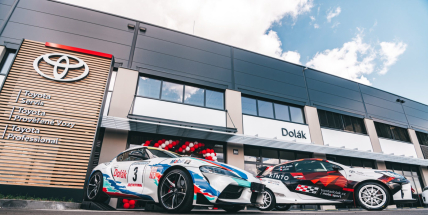 Toyota Dolák otevřela nový autosalon v Českých Budějovicích. Největší Toyota pod jednou střechou v Česku!
