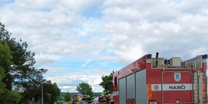 Řidič u Rožmitálu nezvládl jízdu a skončil v příkopu