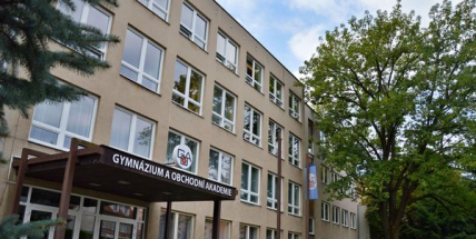 Hejtmanka Pecková odsoudila exkurzi studentů sedlčanského gymnázia v Ruském domě