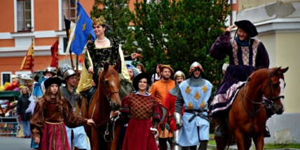 Slavnost královny Johanky vtáhne Rožmitál do dávné historie