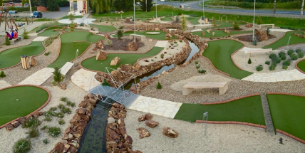 Letní sezóna v Adventure Golf Milín je tu! Čeká vás zábava každý den
