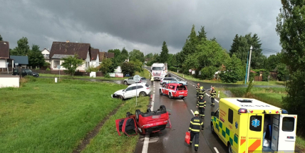 Ve čtvrtek dopoledne zaměstnala složky záchranného systému srážka aut v Rožmitále