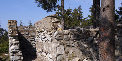 Co ukrývá vrchol Prahy? Zmizelou základnu Luftwaffe