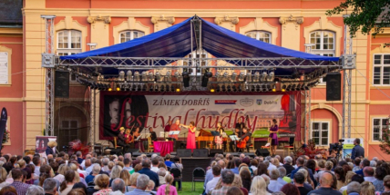 Festival hudby zámek Dobříš láká na čtyři večery plné emocí, hudby a poezie
