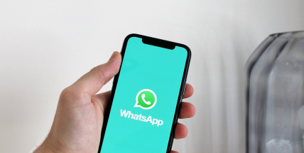 Žádá vás známý o peníze přes WhatsApp? Může jít o podvod