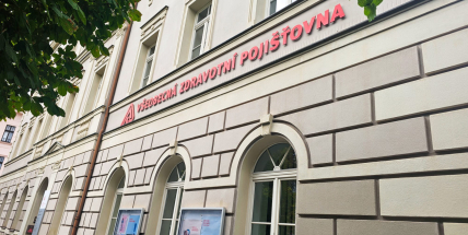Zdravotní pojišťovny v krizi: Když už není na léčbu