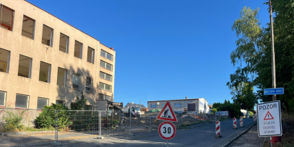 Bezpečnější průchod v Kladenské: havarijní oprava a rychlá reakce developera
