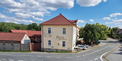 Podlesí v proměnách: Nová terasa, projekt kabin i bezpečný chodník do Příbrami