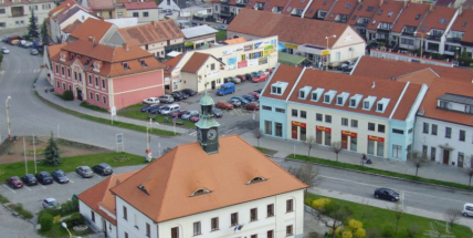 Dobříš chystá dopravní omezení: uzavírky dvou ulic od září