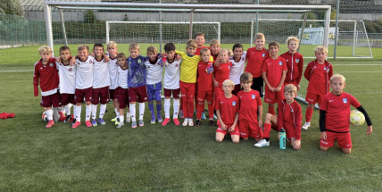 Budoucnost fotbalu roste v Rožmitále: mládež hraje proti nejlepším