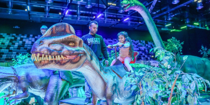 Dinosauři ovládnou Příbram. Sportovní hala se změní