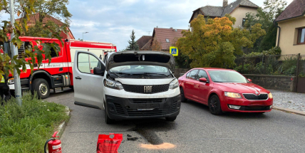 V křižovatce v Příbrami se střetla dvě vozidla