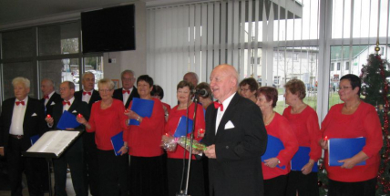 V nemocnici zazněly koledy i Jiří Suchý