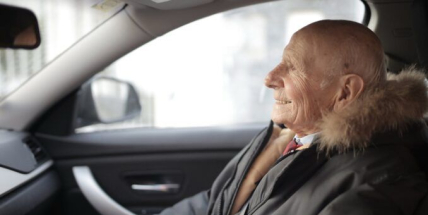 Změna pro seniory za volantem. Lékařské prohlídky až od 70 let