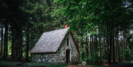 Atraktivní turistické trasy v Brdech: kam vyrazit pěšky