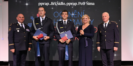 Příbramští hasiči zachránili život tříleté dívce. Patří mezi hrdiny oceněné Cenou hejtmanky