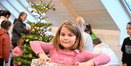 Největší sbírka vánočních dárků pro děti v nouzi odstartovala i v Příbrami a Dobříši