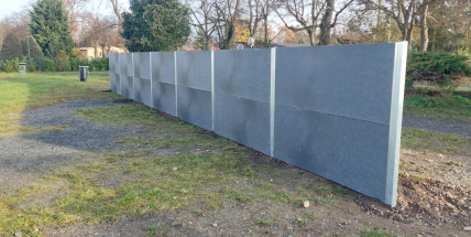 Nový prostor pro kreativitu: Dobříš má graffiti stěnu