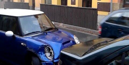 Dvě auta se srazila v Rožmitálské