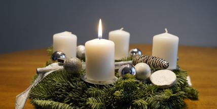 Tipy na víkend: Zahájení adventu nejen v Příbrami, první mikulášské nadílky a spousta kulturních akcí