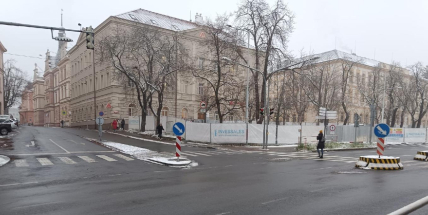Stavba v Jiráskových sadech uzavře vjezd do ulice Gen. R. Tesaříka