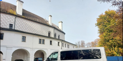 Zámek Březnice v pořadu Skryté skvosty: Česká televize natáčela s Jaroslavem Pleslem