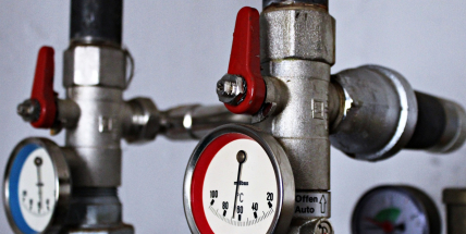 Lidem ve větších středočeských městech příští rok zdraží zejména teplo a voda