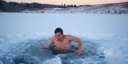 Novoroční koupání v Lázu: tradice, odvaha a trochu šílenství