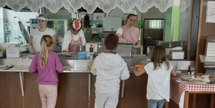 Kraj pokračuje v projektu „Obědy do škol“