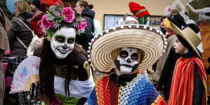 Obrázky nejen příbramské: Nová výstava v nemocniční galerii představuje deset let tvorby Karla Plačka