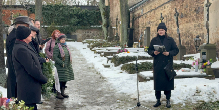 Příbram si připomněla Františka Drtikola. Na městském hřbitově byla odhalena nová pamětní deska