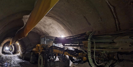 Nejdelší tunel středočeské D3 roste rychleji, než čekali. První čtvrtina je hotová