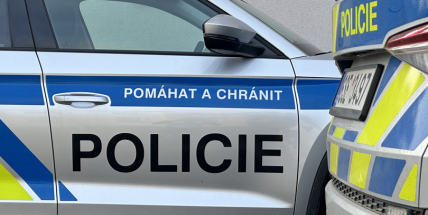 Policisté zadrželi podezřelého z Příbramska, který poškodil kancelář poslance Bartoše