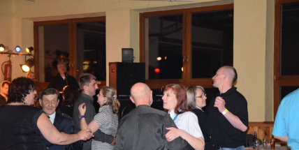 Po deseti letech se vrací do Lázu Hasičský bál vrací do Lázu