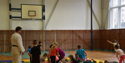 Trenéři míří za nejmenšími. Sportovní projekt se rozšiřuje i do příbramských školek