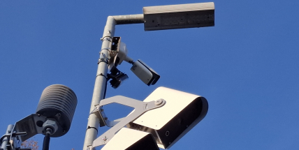 Krajské silnice budou sledovat další moderní meteostanice