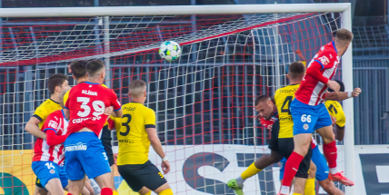 Jaro začalo smolně. Příbram u lídra držela krok, rozhodl vlastní gól