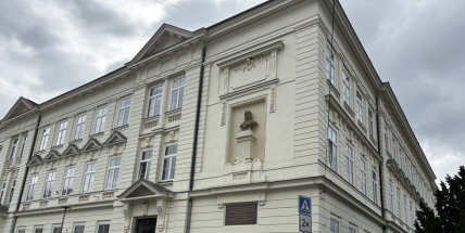 Dobříš praská ve švech, Příbram hlásí pokles. Zápisy do 1. tříd ukázaly ostrý rozdíl