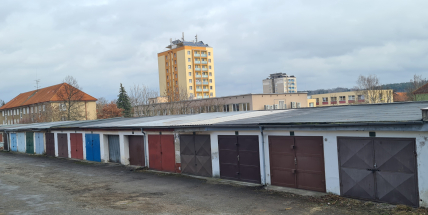 Kdo má garáž, má výhodu. Poptávky po nich rostou