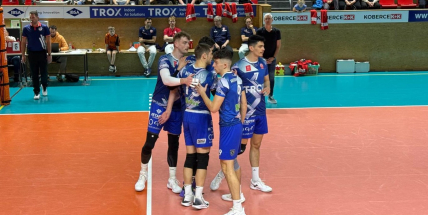 Kocouři bojovali, ale Karlovarsko bylo nemilosrdné. Série se stěhuje na západ za stavu 0:2