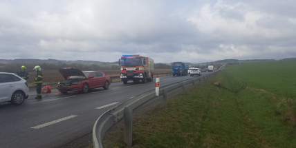 Na silnici I/18 se tvořily kolony kvůli srážce tří vozidel