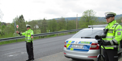 Policisté i tento týden budou sledovat rychlostní limity. Kde se s nimi můžete potkat?